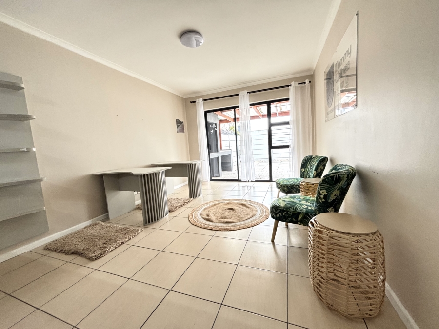 2 Bedroom Property for Sale in Parklands North Western Cape